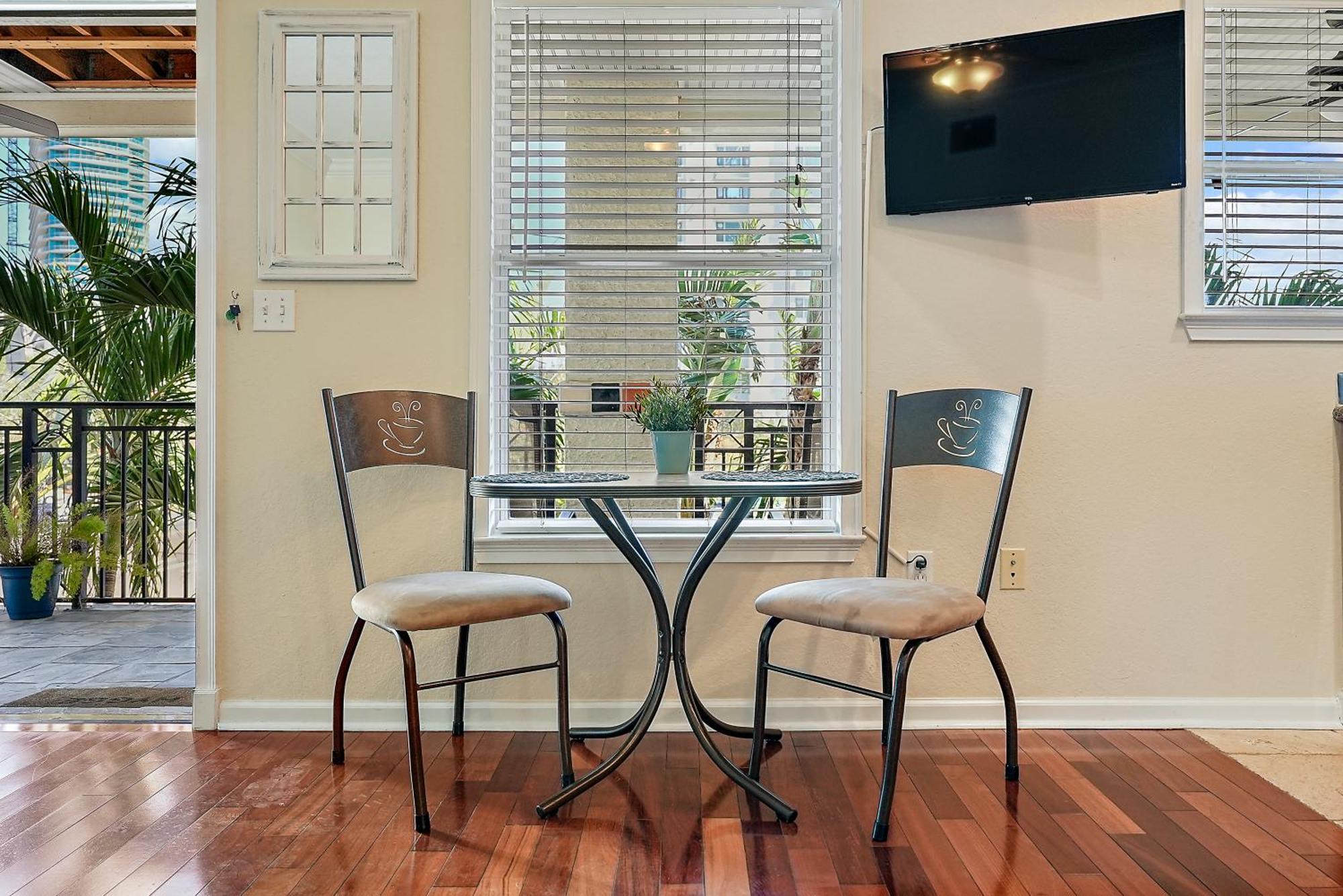 세인트피터즈버그 Wine-Dine-Sunshine Cozy Flat In The Heart Of Dtsp 빌라 외부 사진