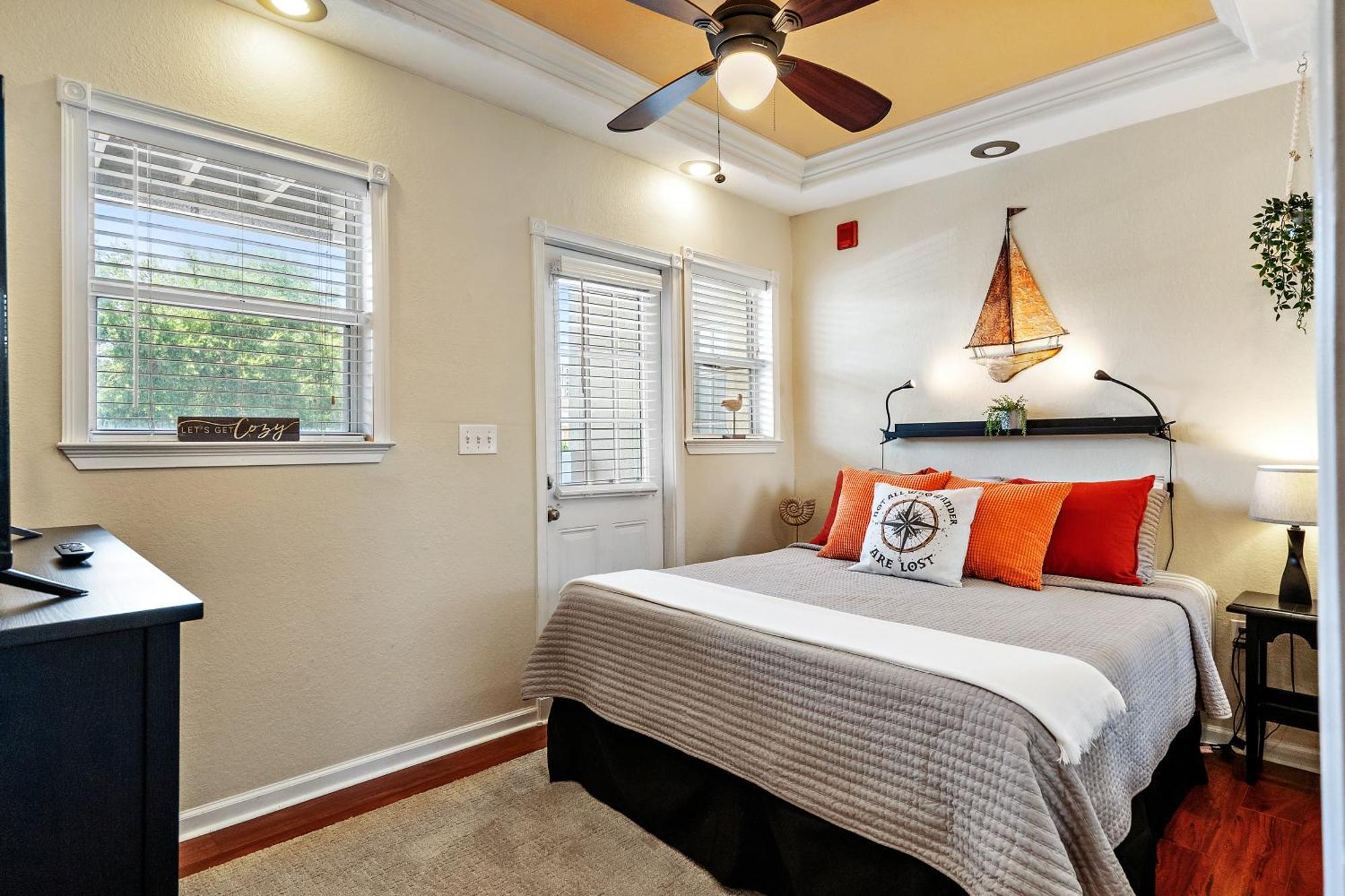 세인트피터즈버그 Wine-Dine-Sunshine Cozy Flat In The Heart Of Dtsp 빌라 외부 사진