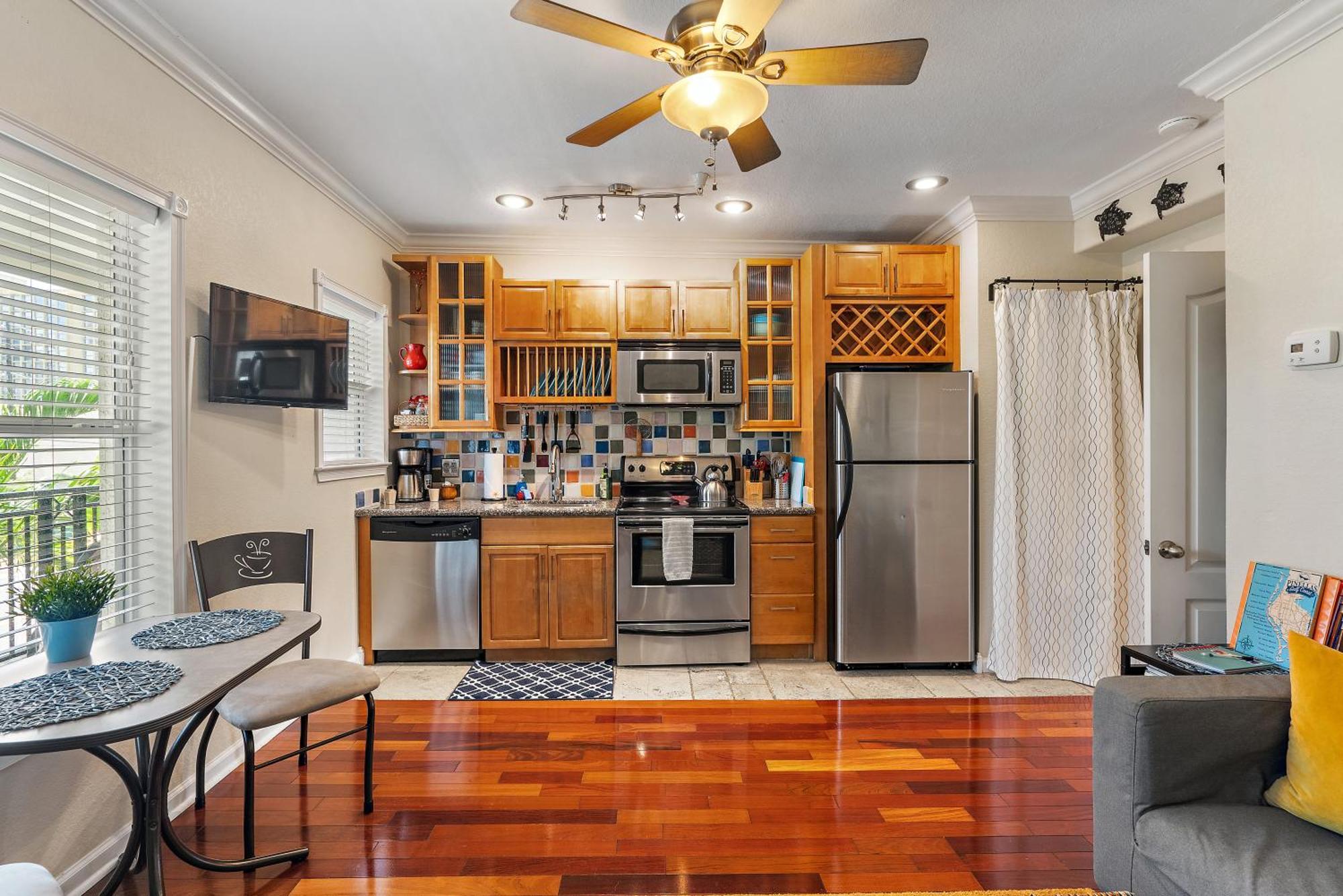 세인트피터즈버그 Wine-Dine-Sunshine Cozy Flat In The Heart Of Dtsp 빌라 외부 사진
