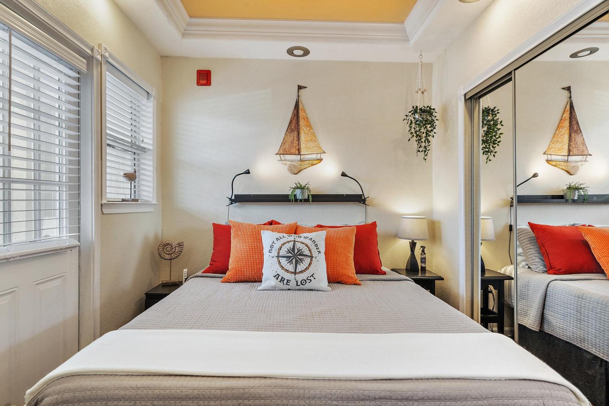 세인트피터즈버그 Wine-Dine-Sunshine Cozy Flat In The Heart Of Dtsp 빌라 외부 사진
